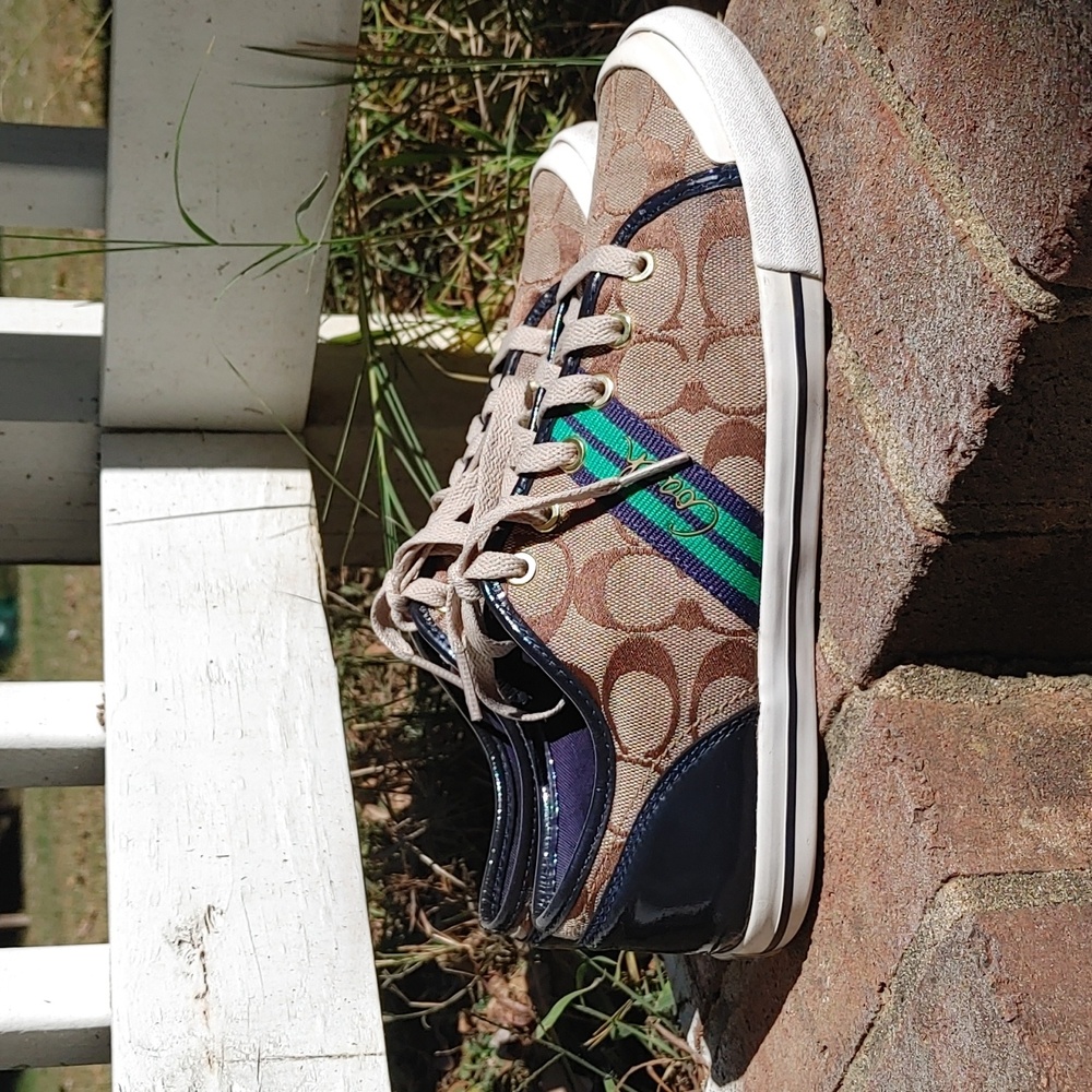 Coach Signature Tan and Navy Folly Sneaker Size 8 (1475)